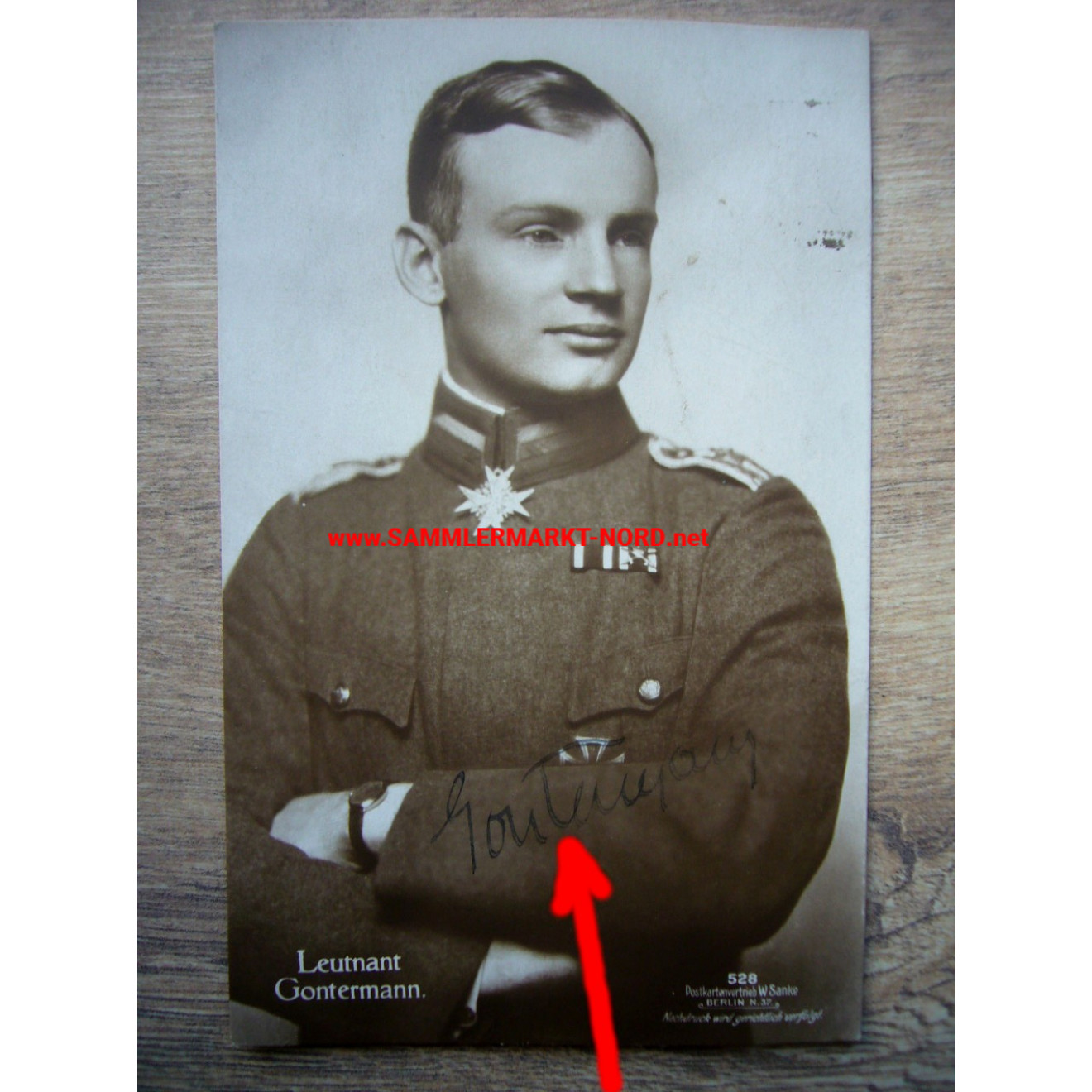 Fighter pilot Lieutenant HEINRICH GONTERMANN - Sanke postcard & autograph