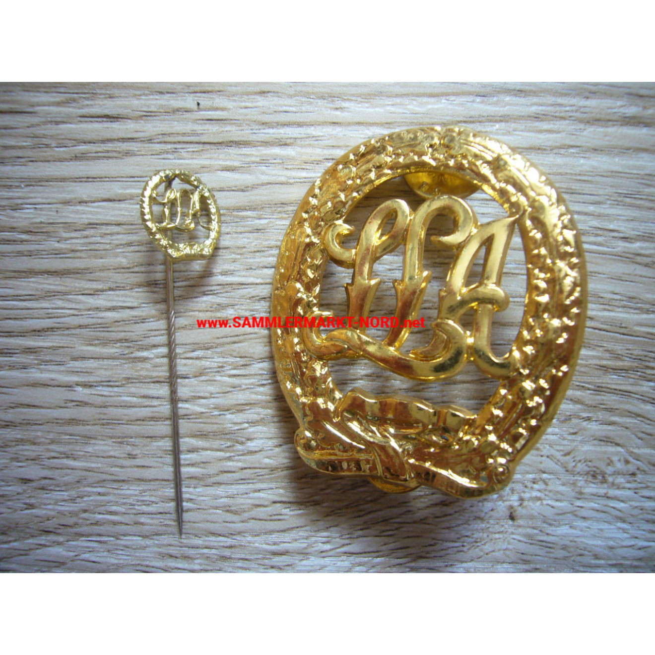 Bavarian sports achievement badge in gold (SLA) + miniature in gold