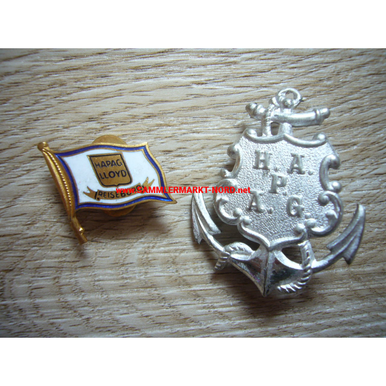 HAPAG Lloyd Shipping Company - Cap badge & buttonhole badge