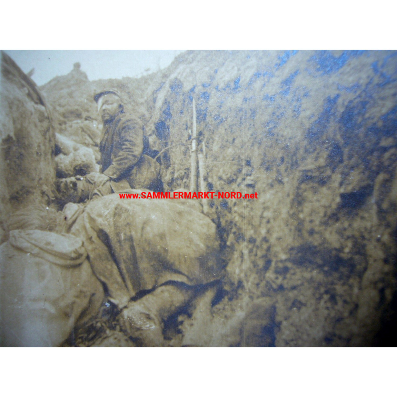 Photo - stormed french trench - dead soldiers