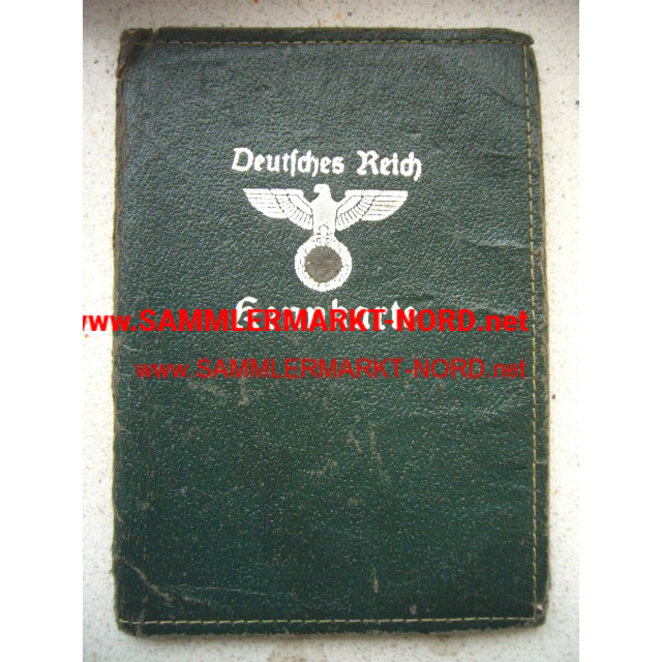 Protective case for the identity card