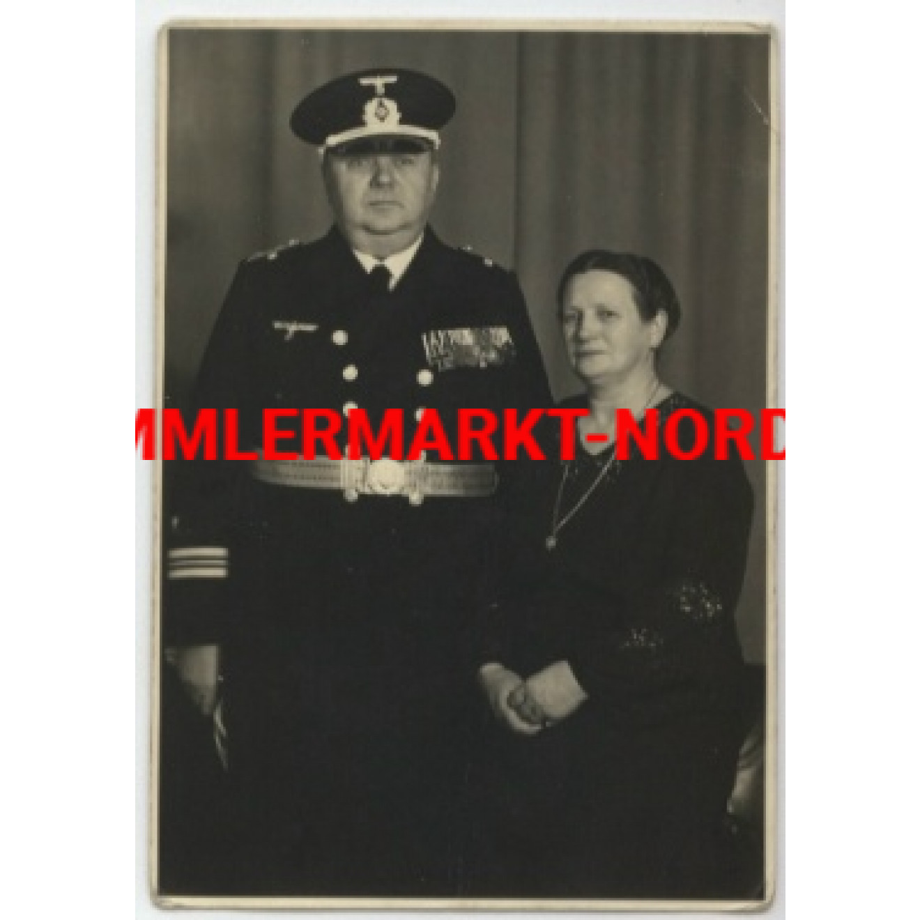 Offizier der Kriegsmarine (Ingenieur) mit großer Ordensspange