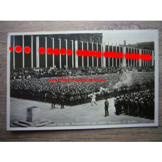 Berlin - arrival of the torch-bearer in 1936 - postcard