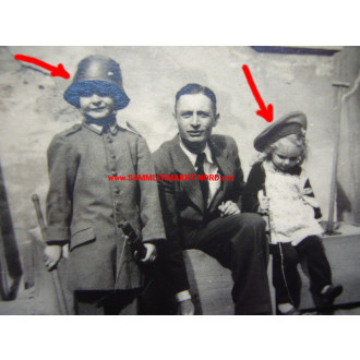 7 x photo little boy with Wehrmacht children's steel helmet