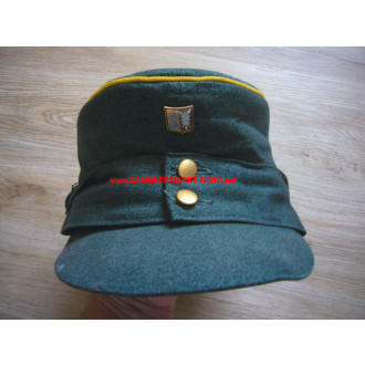 Police or fire brigade Schleswig-Holstein - field cap, yellow piping