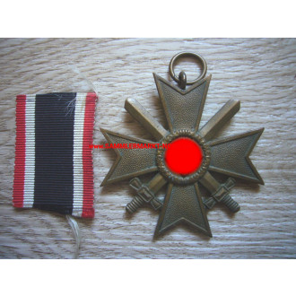 Kriegsverdienstkreuz 2. Klasse mit Schwerter - Buntmetall Ausführung