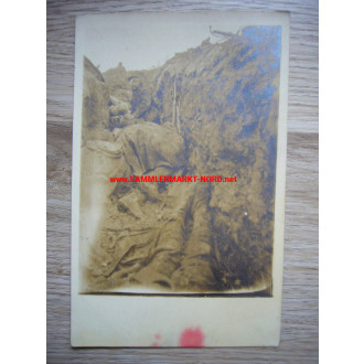 Photo - stormed french trench - dead soldiers