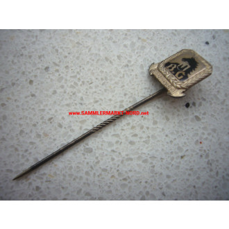 Wehrmacht Luftwaffe (??) - Squadron needle or Divisin badge (??)