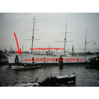 2 x photo Kriegsmarine sailing ship HEIN GODEWIND